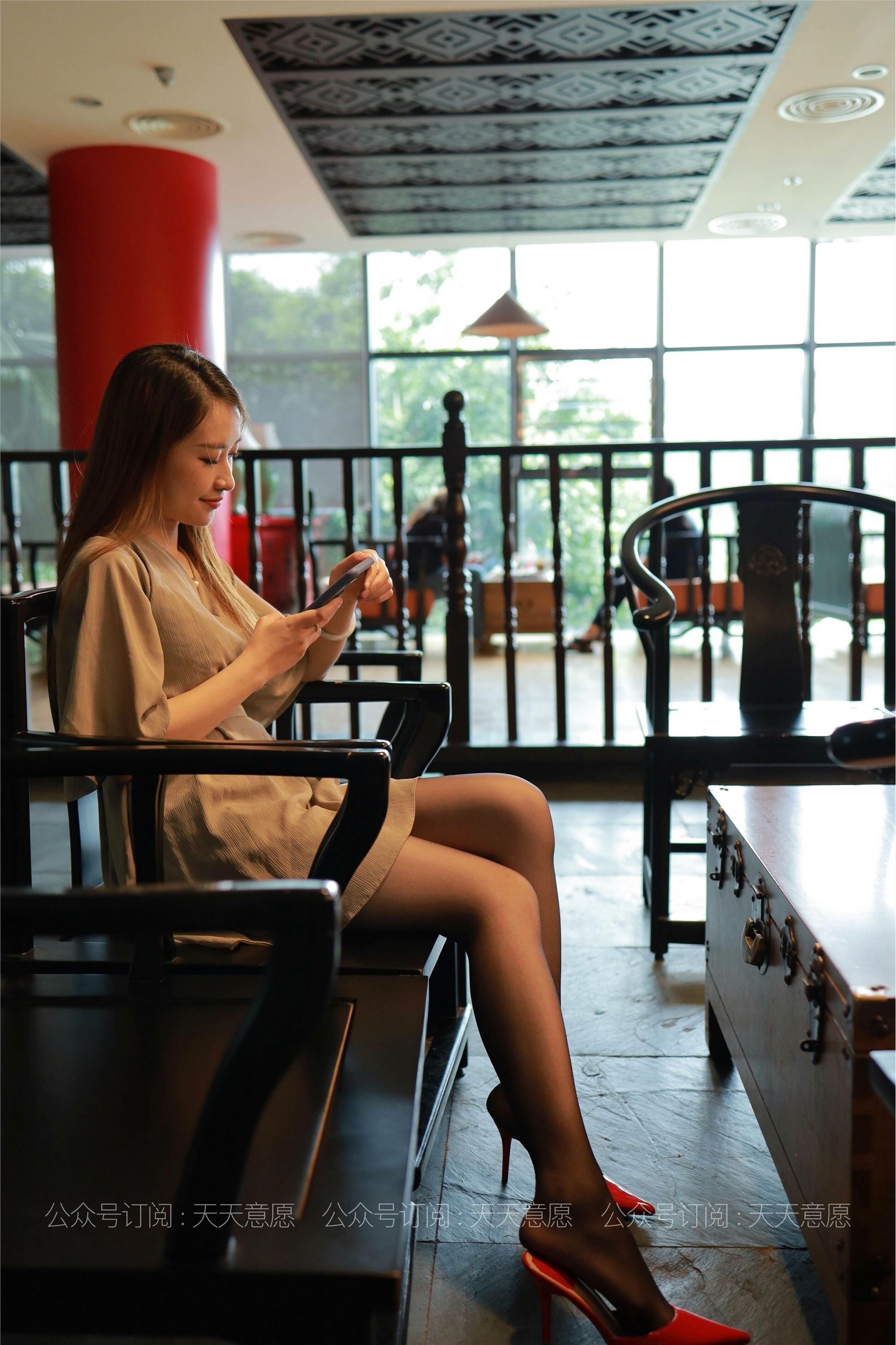 IESS异思趣向  2021.06.09 丝享家827：小婕《红色跟底一身轻》